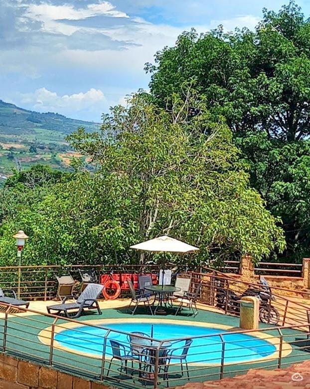 La Loma Hotel バリチャラ エクステリア 写真